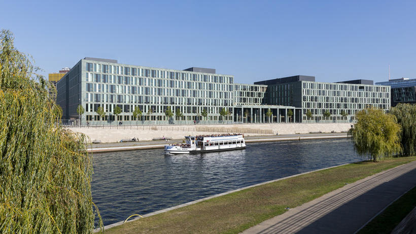 Das Bundesbildungs- und Forschungministerium am Kapelle-Ufer in Berlin. - Bild: BMBF