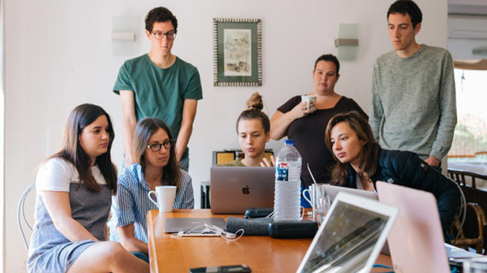 In vielen Ausbildungsberufen geht die Zahl der Neuvertr&auml;ge zur&uuml;ck. - Bild: PxHere