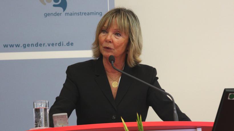 Christine Lüders beim Gender Fachdialog am Freitag in Berlin. - Bild: zwd