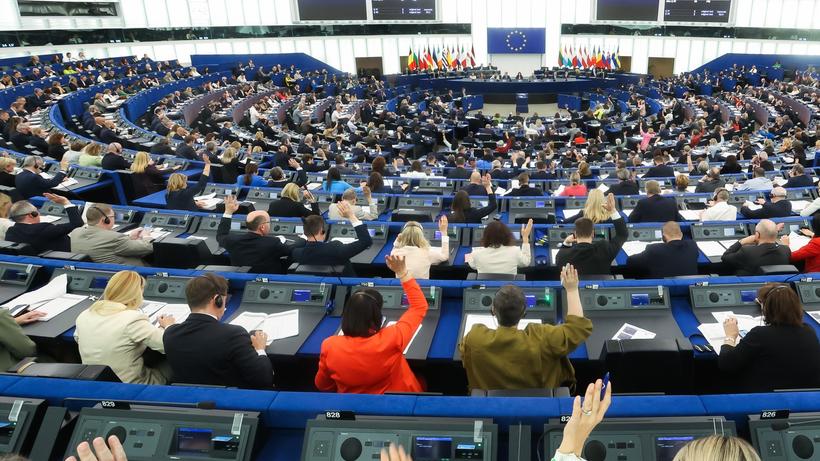 Das EP macht sich bei sexualisierter Gewalt für die Ja-heißt-Ja-Regel stark. - Bild: EP/ Fred Marvaux