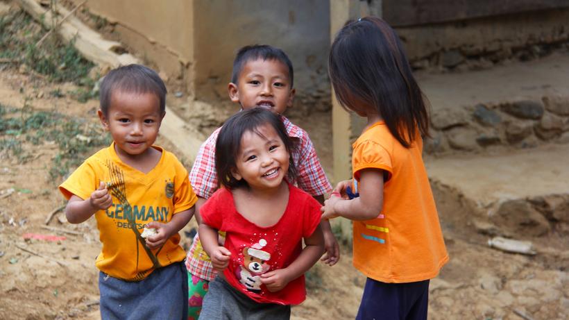 Über ein Fünftel der Kinder auf der Welt erleiden gravierende Entbehrungen. - Bild: PxHere