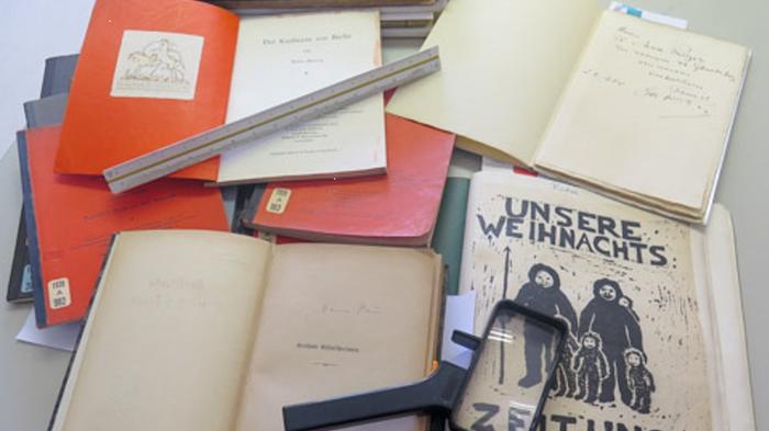 Provenienzforschung an Büchern der Deutschen Nationalbibliothek. - Bild: DNB/ Cornelia Ranft