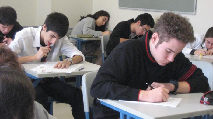 Schriftliche Abiturpr&uuml;fungen - Bild: flickr / ccarlstead