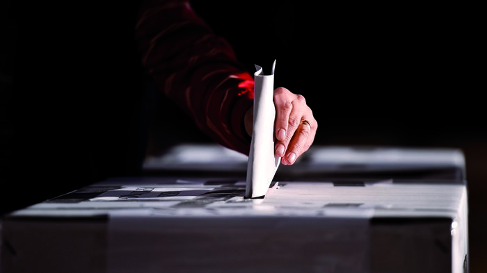 Bild: Fotolia / roibu